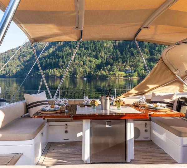 Al Fresco Dining Table