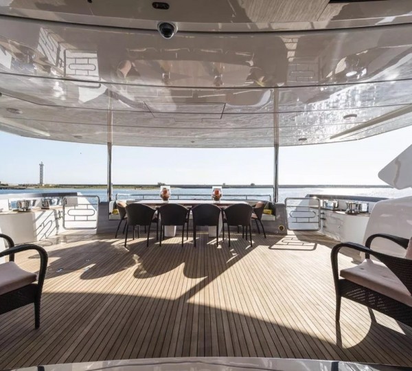 Main Deck Aft Dining