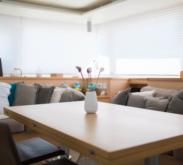 Salon With Dining Table