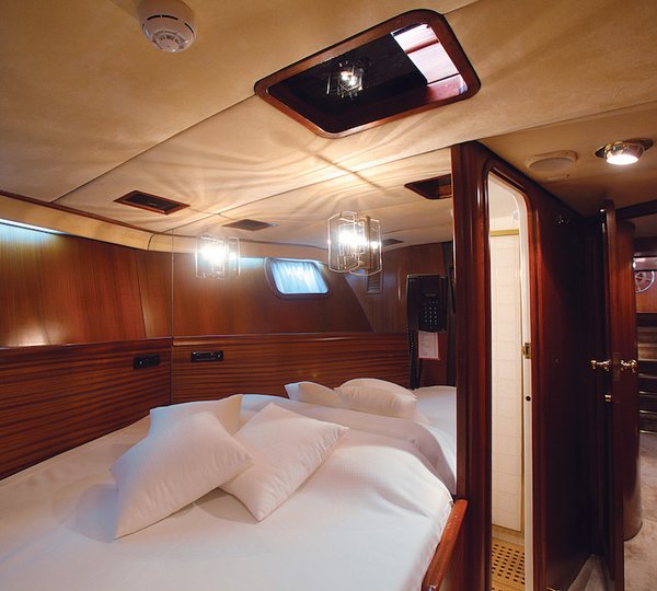Double Cabin