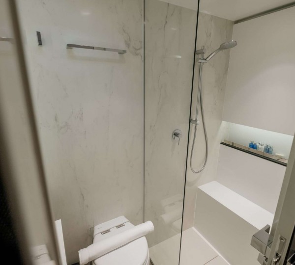 Guest Ensuite Bathroom