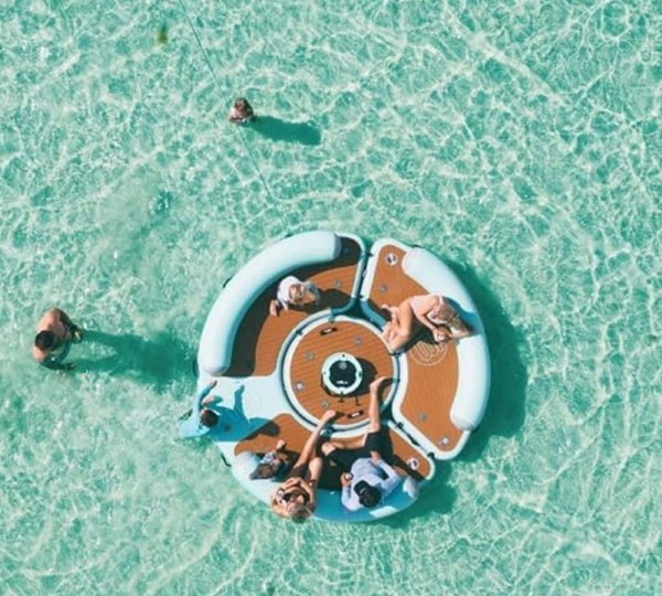 Exterior Sunbathing Area