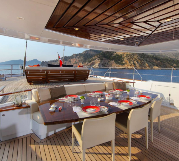 Opendeck Dining Area