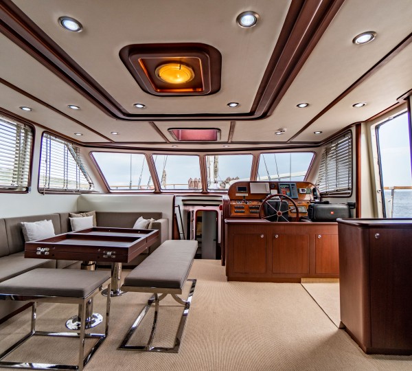 Main Salon View Forward