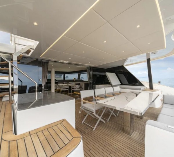 Exterior Relaxation Area With Dining