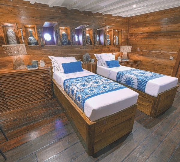 Twin Cabin