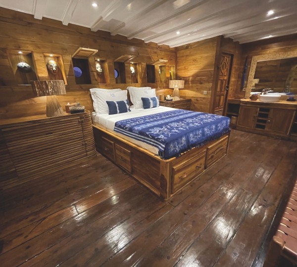 Double Cabin