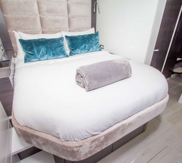 Double Cabin For Guests