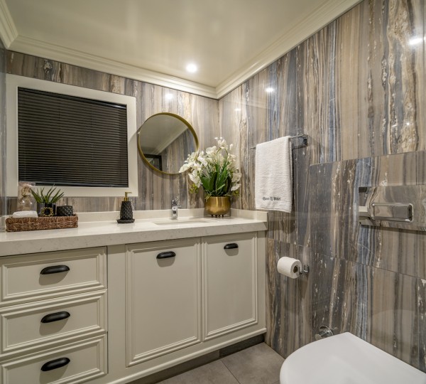 Master Suite Bathroom