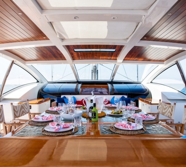 Main Deck Dining