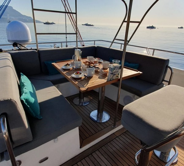 Sun Deck Dining
