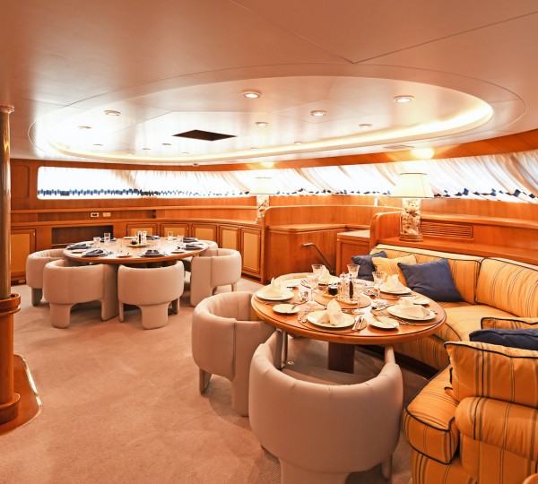 Interior Dining Set Up