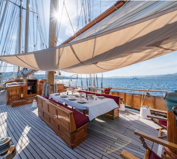 Al Fresco Dining Area