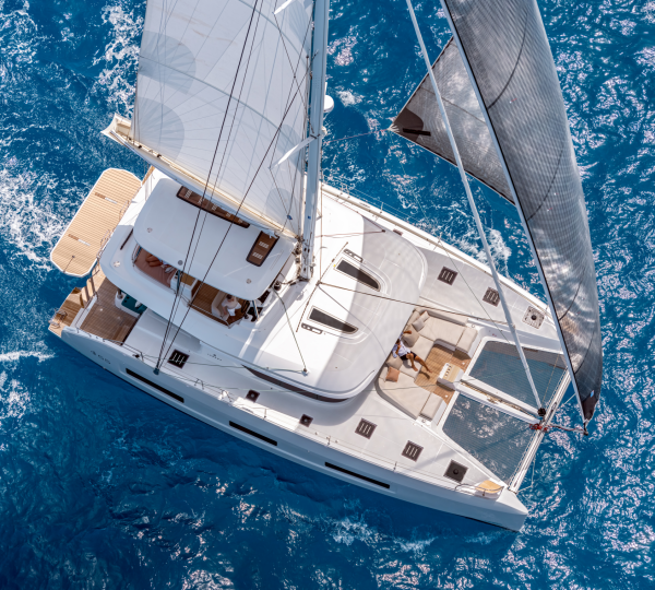 Sailing catamaran VERINA STAR