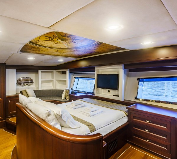 Forward Master Cabin