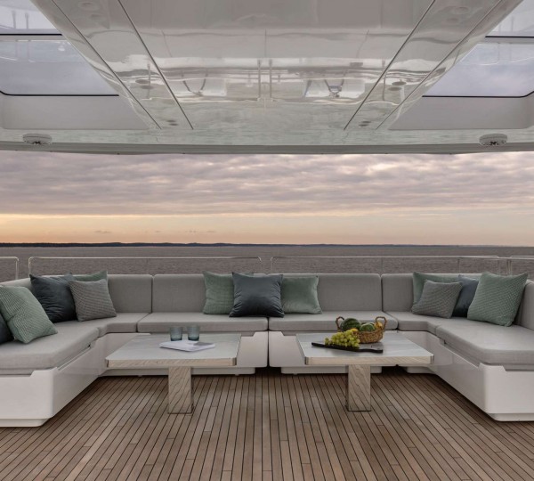 Sun Deck Lounge