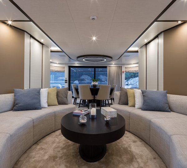 Main Saloon With Dining Area Aft