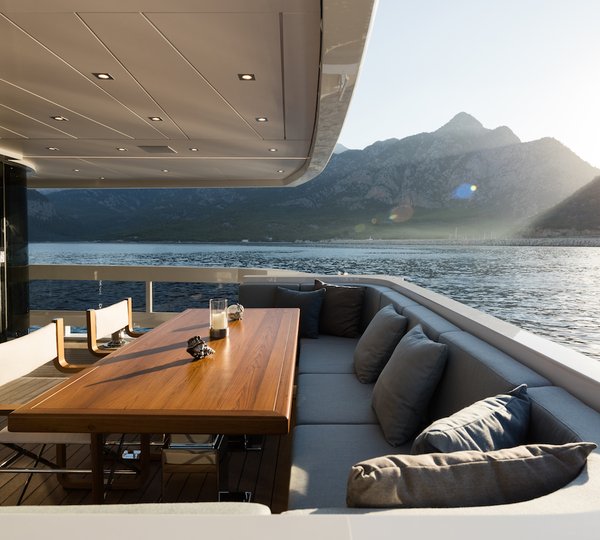 Aft Deck Alfresco Dining