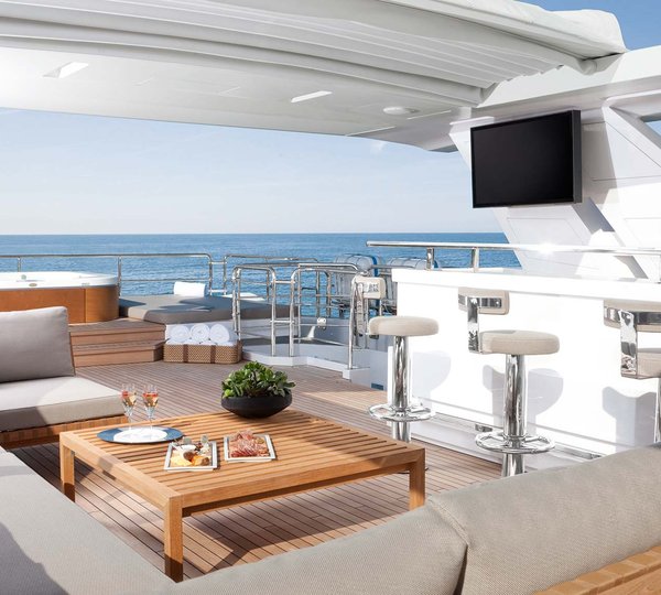 Sundeck With Jacuzzi