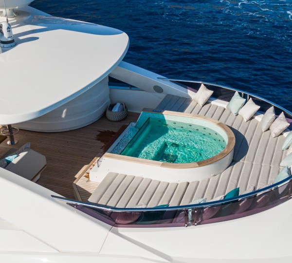 Sun Deck With Jacuzzi
