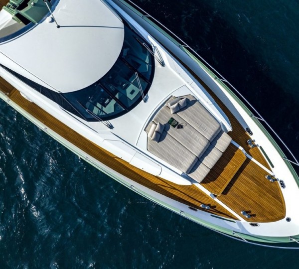 Foredeck Relaxation Area