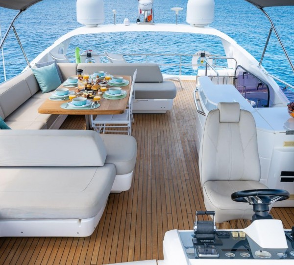 Exterior Relaxation Area With Dining