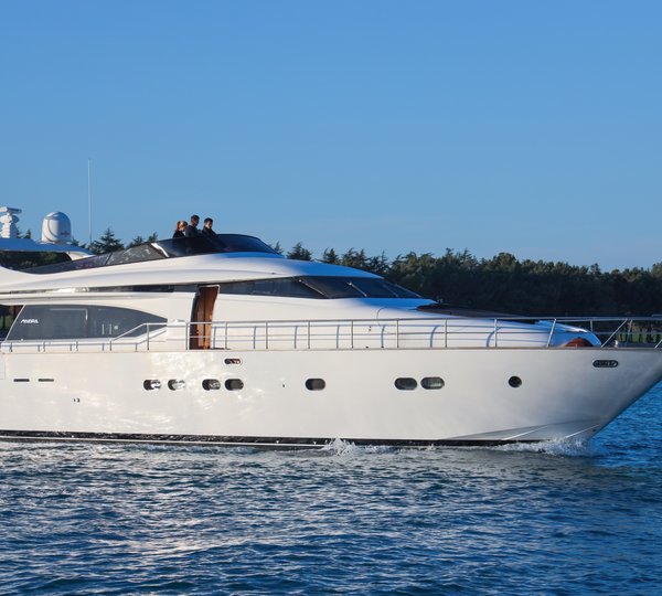 21m Maiora yacht SEA HEAVEN - Main shot