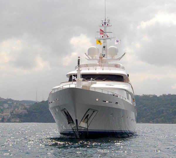 Vera Superyacht Bow