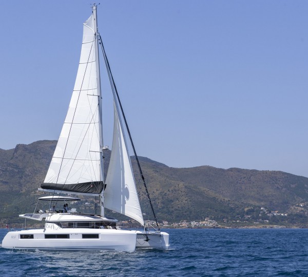 Luxury yacht JEWEL (sistership)