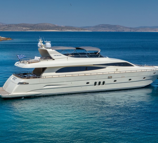 Luxury yacht MIRAVAL
