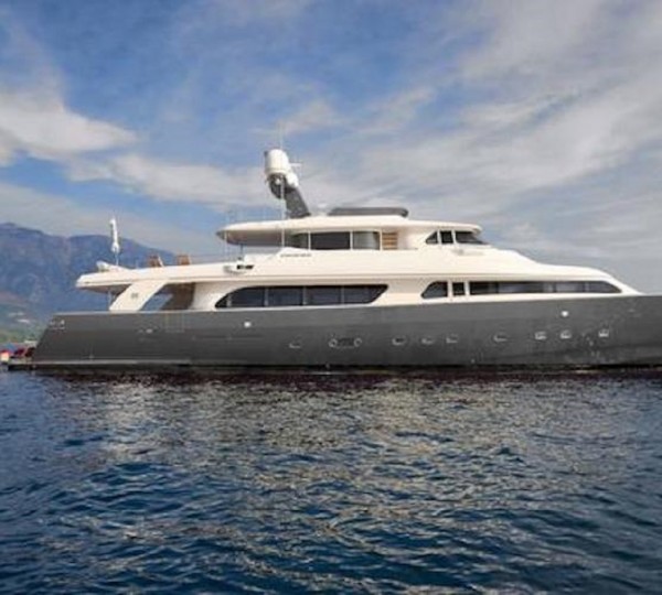 Luxury yacht ZIACANAIA