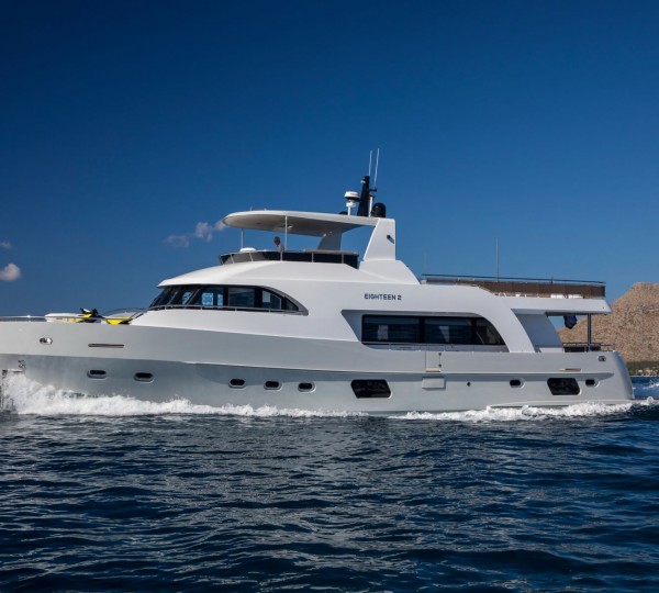 Motor yacht EIGHTEEN TWO