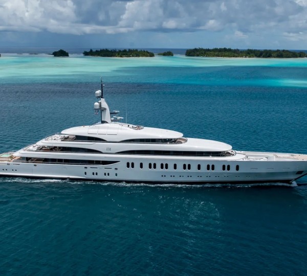 Super yacht IJE