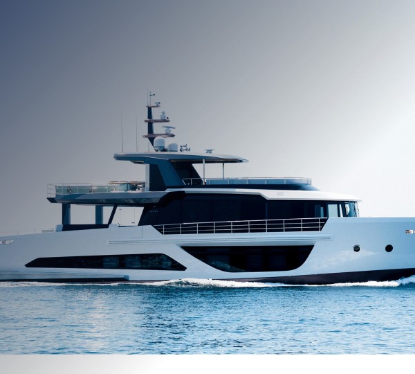 Luxury yacht VIVACE