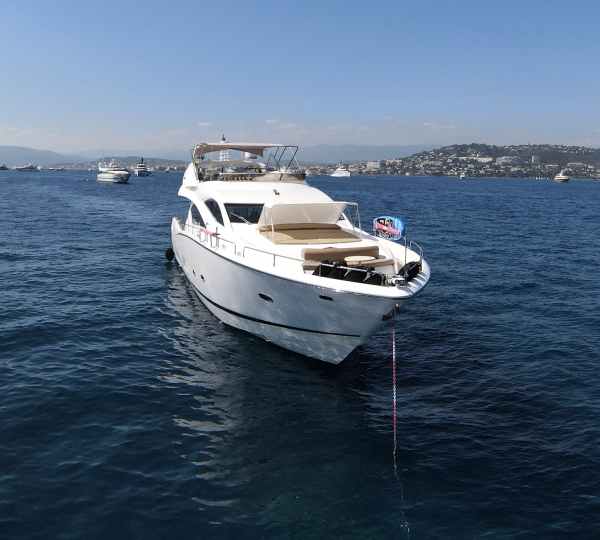 Luxury yacht LADY YOUSRA (ex To Fun)