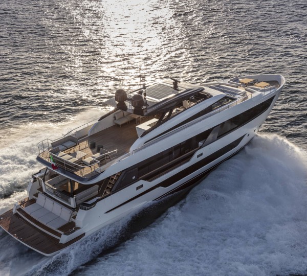 Motor yacht H&CO