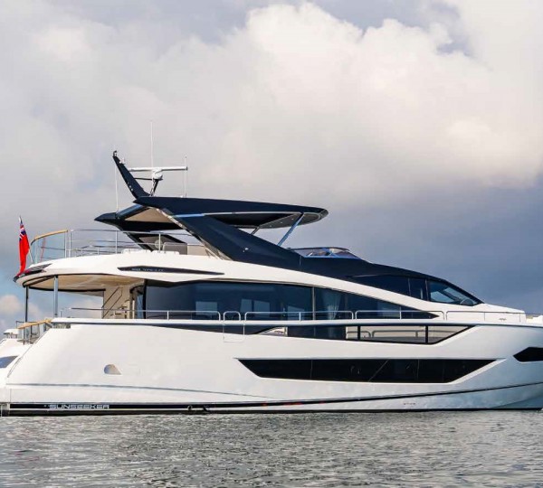 Motor yacht MISS LEELOO