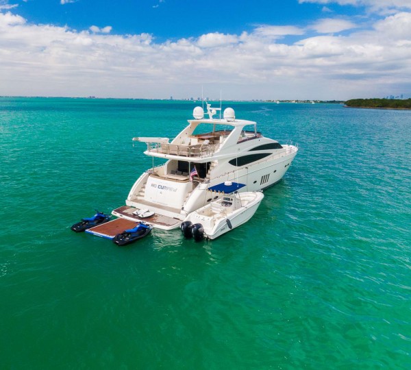 Motor yacht NO CURFEW