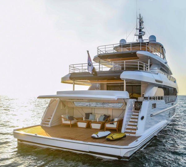 Motor yacht ROCKET ONE