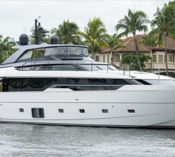 Super yacht GATSBY (ex Creed)