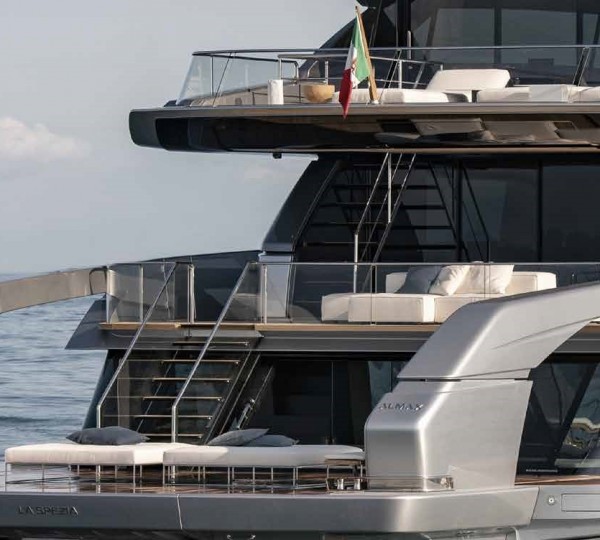Luxury yacht LA LUNA