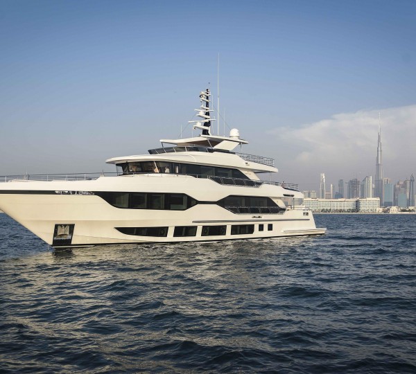 Luxury yacht ROCKET ONE