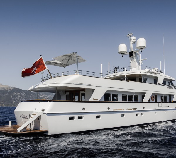 Motor yacht SYNTHESIS 66