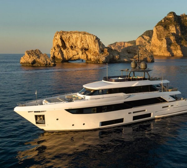 Super yacht ACQUA