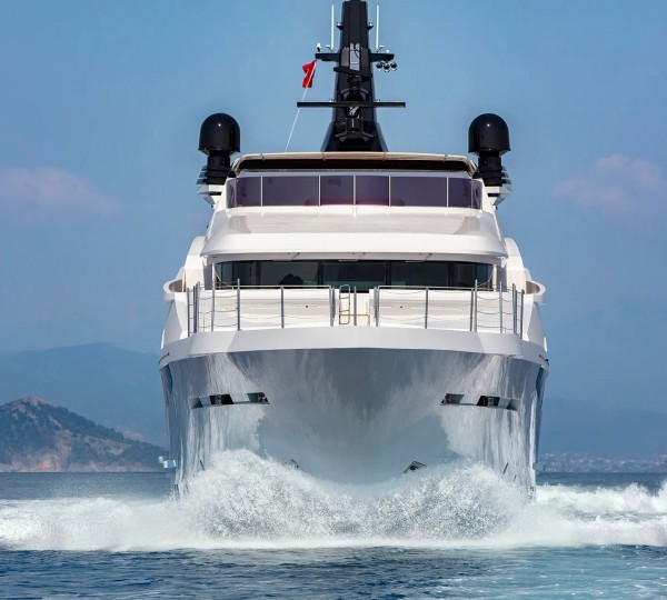 Super yacht NAVIS ONE (ex Queen Anne)