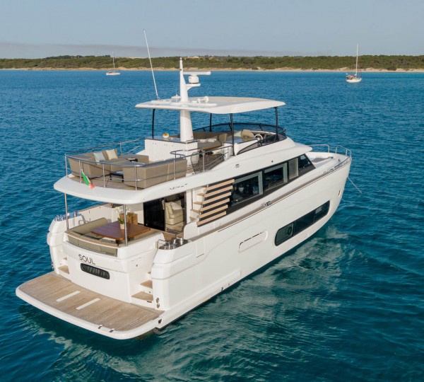 Super yacht SOUL