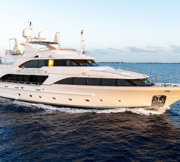 Luxury Yacht ARTHURS WAY 121
