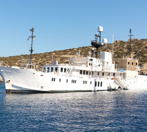 Luxury Explorer Yacht HAYAMA
