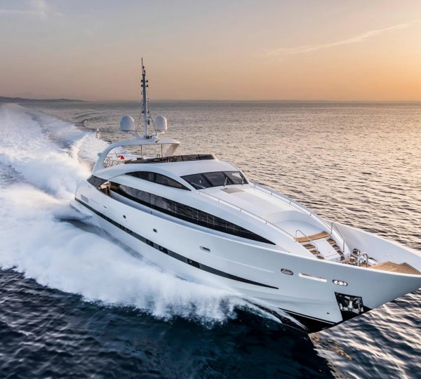 Luxury Yacht BACK 9 AND A HALF