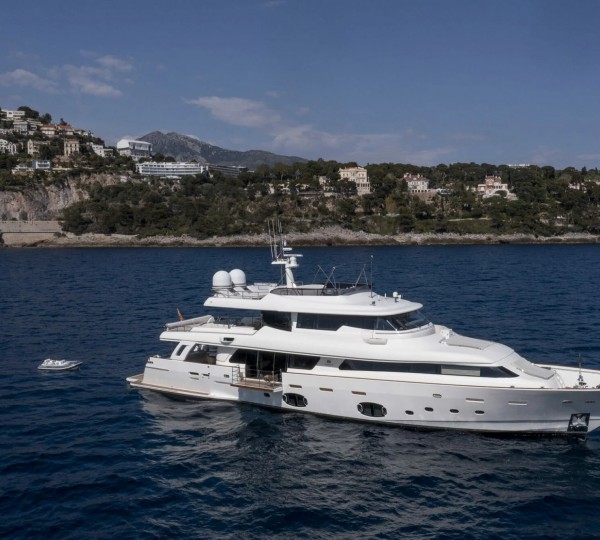 Luxury Yacht CENTURION